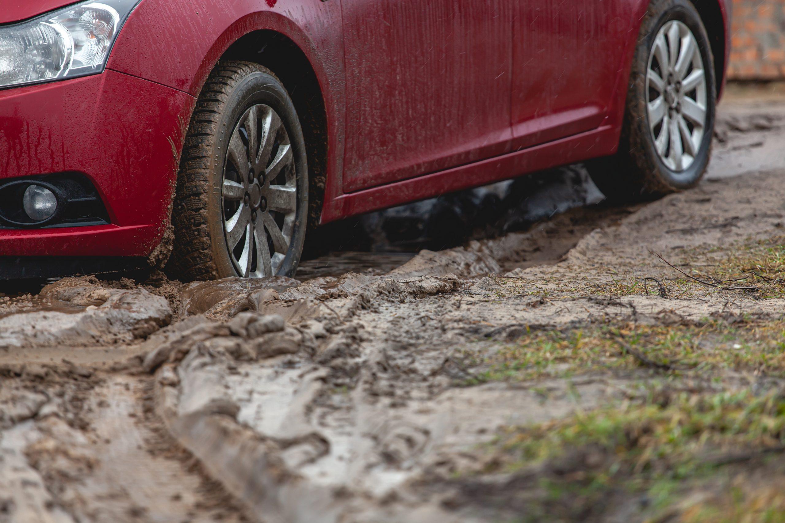 Uit modder, zand of object slepen